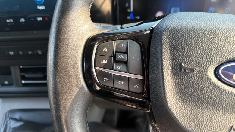 Ford Transit Custom 320 L2 Diesel Fwd 2.0 EcoBlue 136ps H1 Van Limited